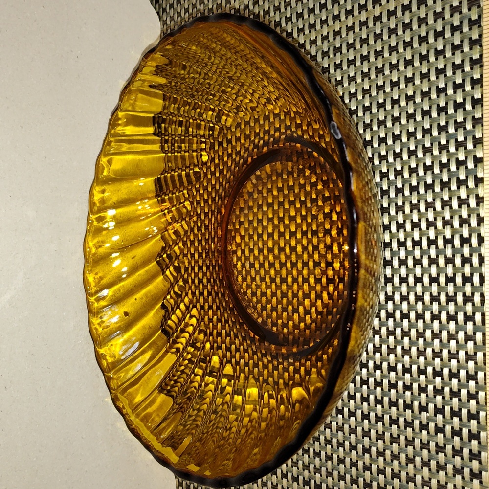 🍡 3 For $15 KIG amber glass bowl Indonesia